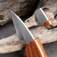 Halfgevormd klein mes in massief hout