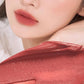 💋 1+1 GRATIS – Matte Lipgloss met Langhoudende Finish | Soepel & Gelijkmatig Aan te Brengen | Mooie Matte Look | Kleuren naar Keuze